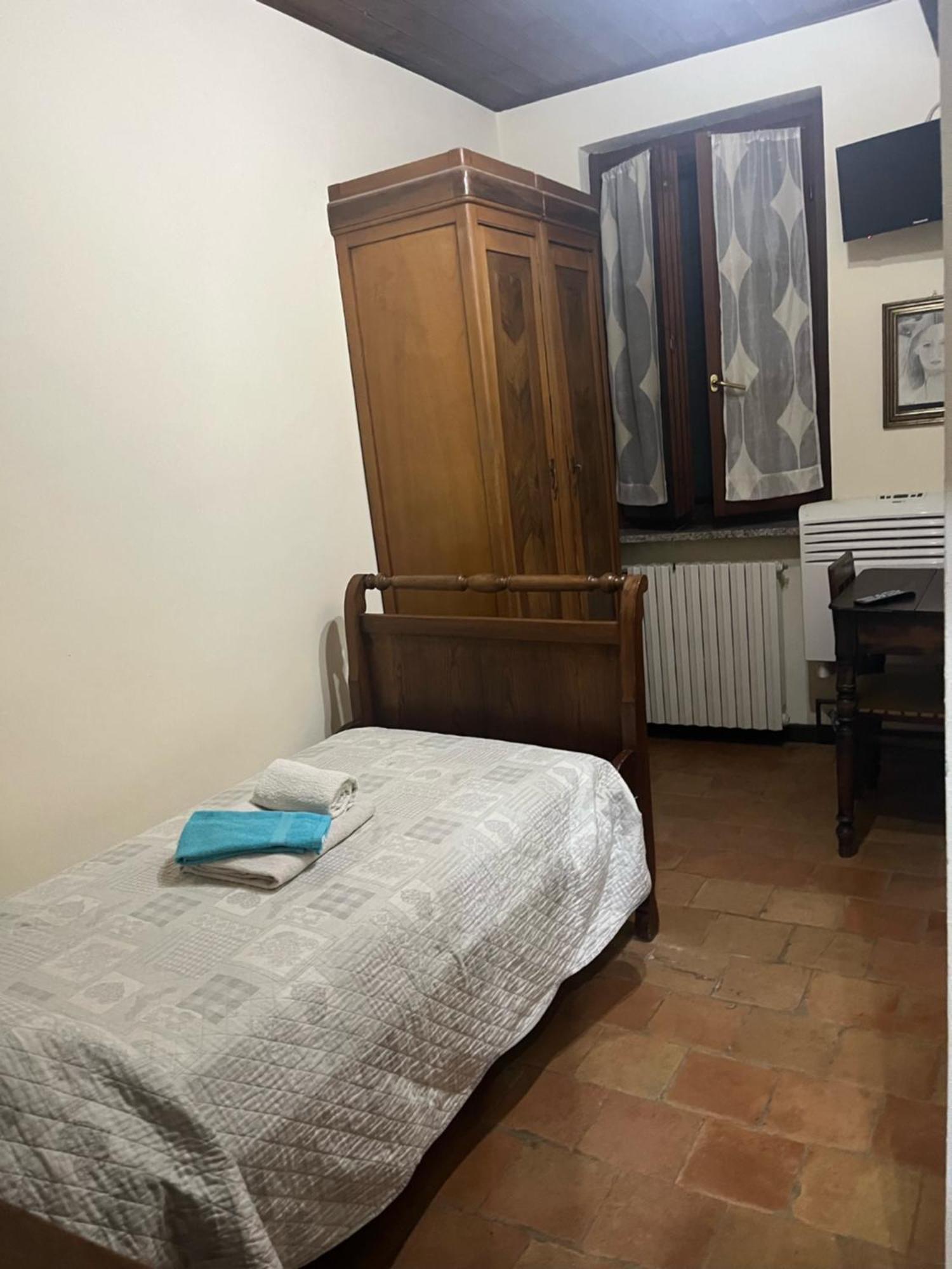 Agriturismo La Brezza Castelnovo di Sotto Esterno foto