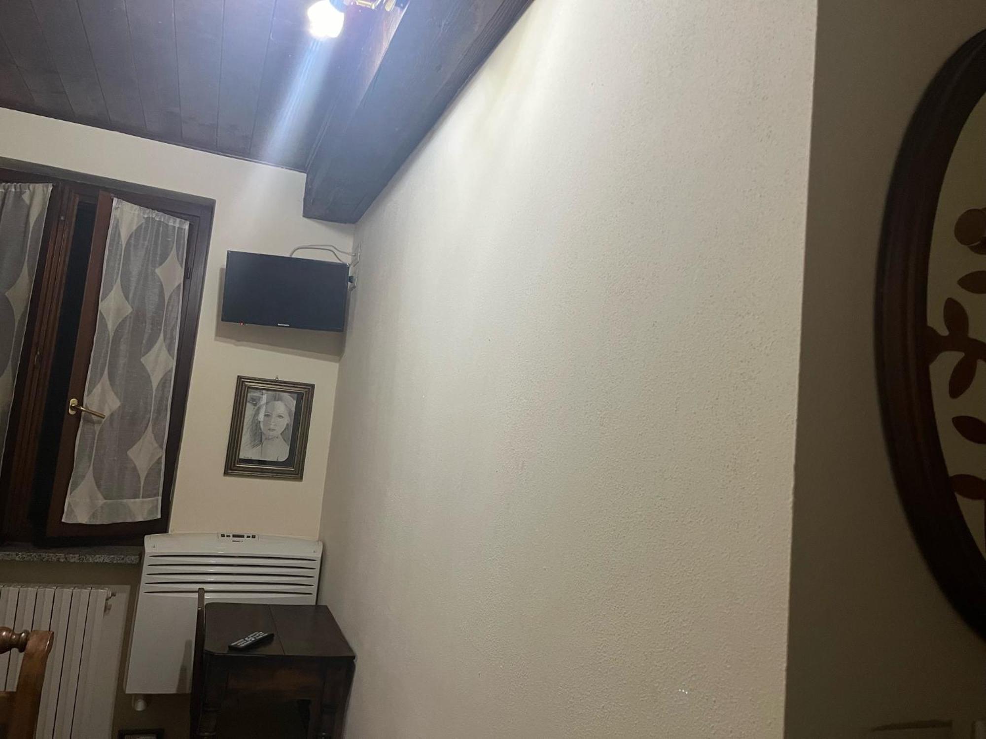 Agriturismo La Brezza Castelnovo di Sotto Esterno foto