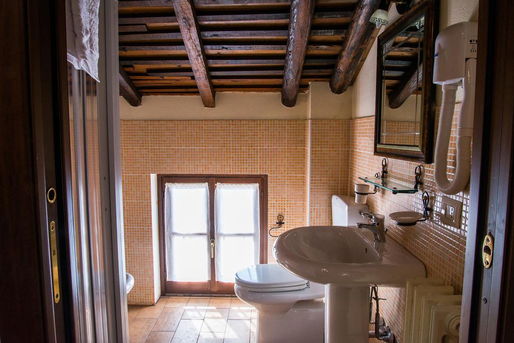 Agriturismo La Brezza Castelnovo di Sotto Camera foto
