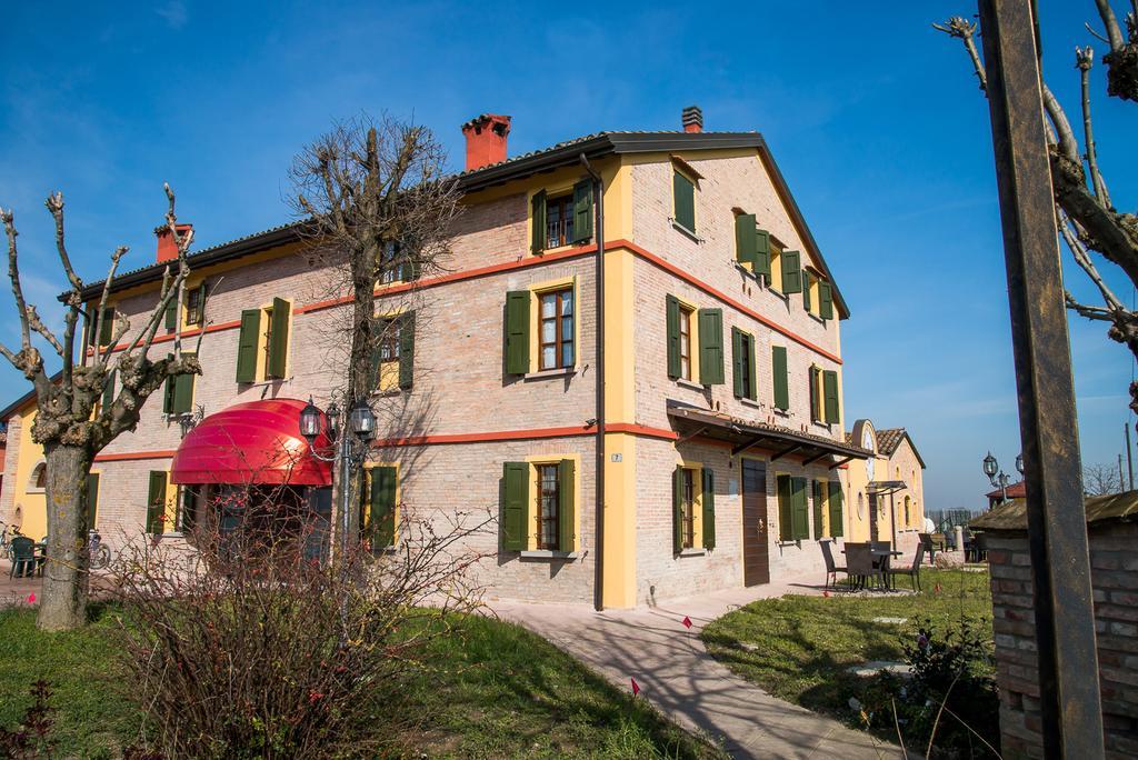 Agriturismo La Brezza Castelnovo di Sotto Esterno foto
