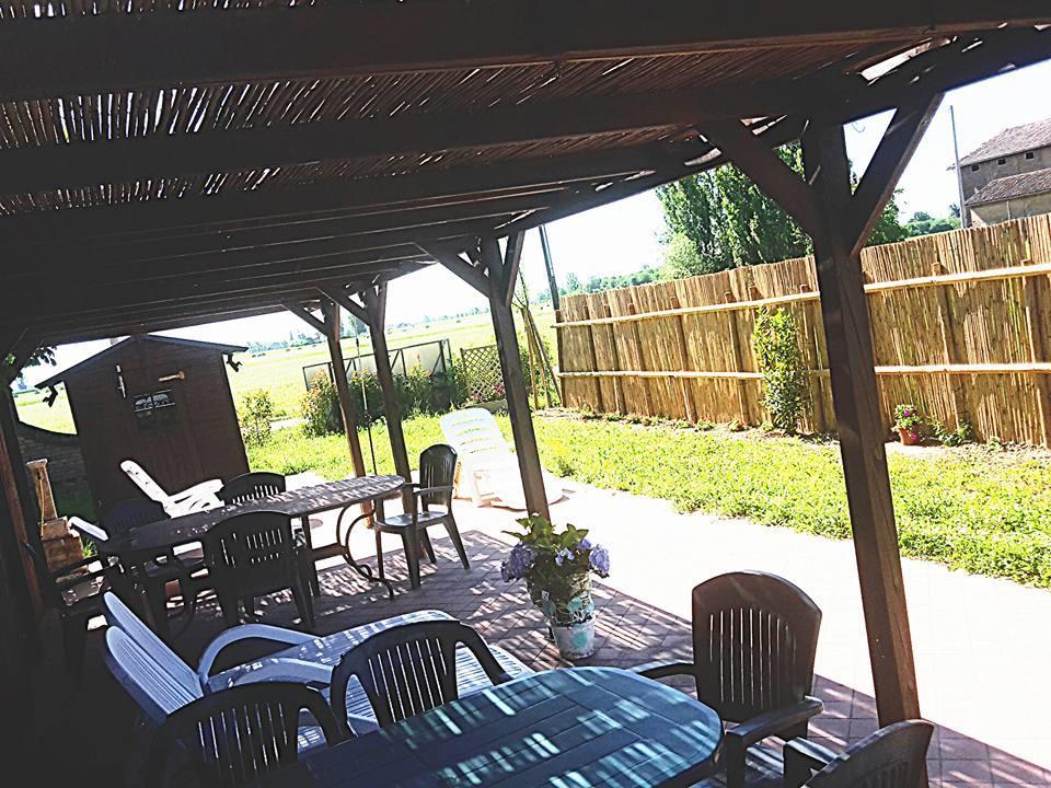 Agriturismo La Brezza Castelnovo di Sotto Esterno foto